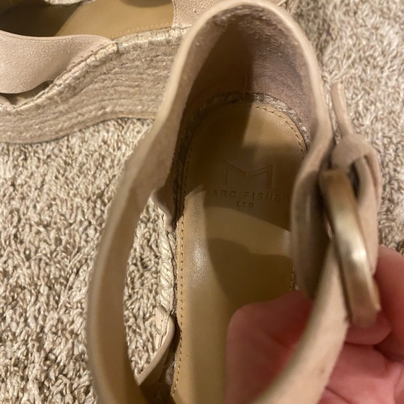 Marc Fisher wedge espadrilles. Sz 7.5. Worn only a few times. Great condition! - Picture 6 of 7